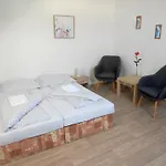 Pensjonat U Hradeb 3*