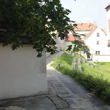 U Hradeb 3* Znojmo