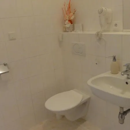 U Hradeb Гостевой дом 3*