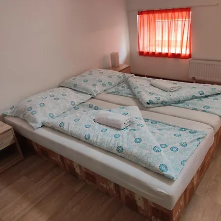 Pensión U Hradeb 3*