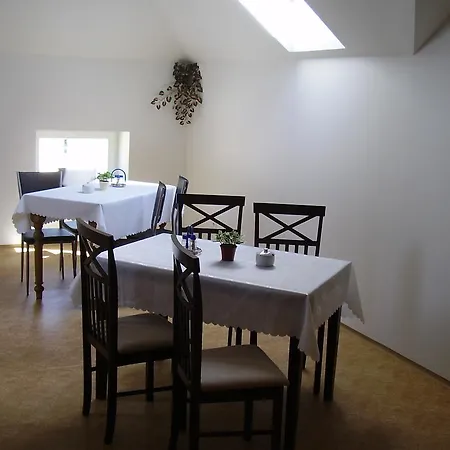 Penzion U Hradeb 3*