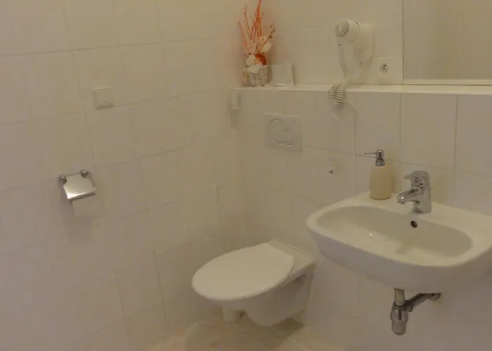 U Hradeb Pensionat 3*